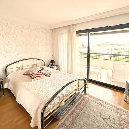Appt 2ch 90m2 Avec Terrasse 40m2, Piscine Et Tennis Appartamento Cannes