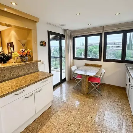 Appt 2ch 90m2 Avec Terrasse 40m2, Piscine Et Tennis Cannes