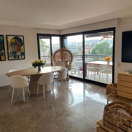 Appt 2ch 90m2 Avec Terrasse 40m2, Piscine Et Tennis Apartament Cannes